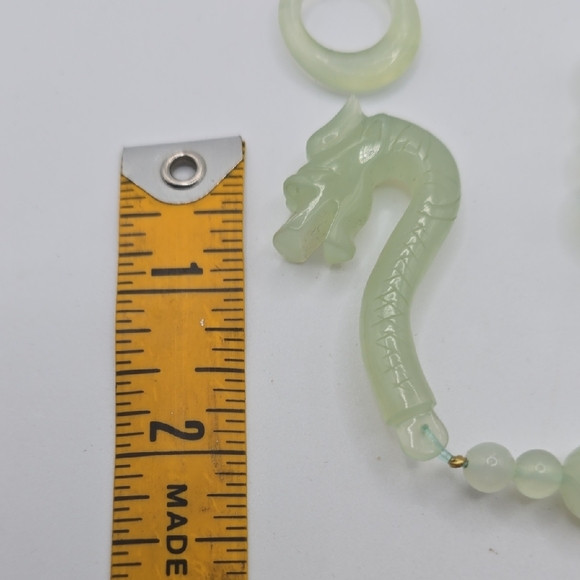 Vintage Chinese Carved Jade Green Beaded Necklace With Dragon Clasp - Picture 4 of 8